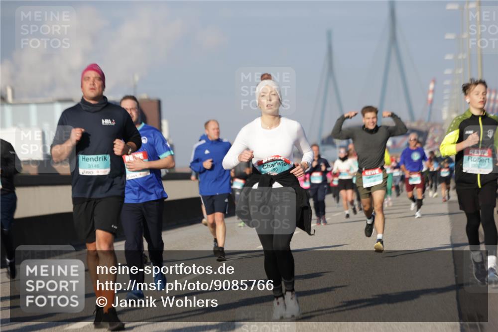 03.10.2025 - Köhlbrandbrückenlauf Jannik Wohlers http://msf.ph/oto/9085766 03.10.2025 09:56:59 Position 3 3146, 69 meine-sportfotos.de