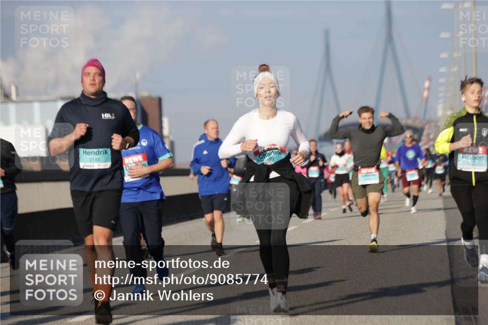 03.10.2025 - Köhlbrandbrückenlauf Jannik Wohlers http://msf.ph/oto/9085774 03.10.2025 09:56:59 Position 3 3146, 69 meine-sportfotos.de