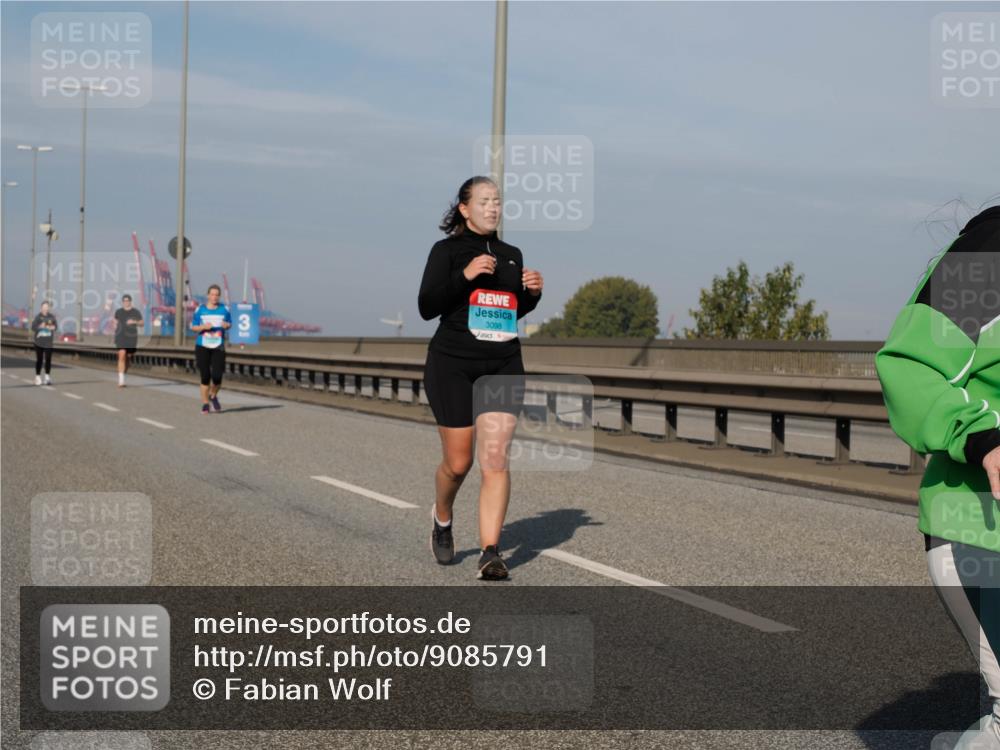 03.10.2025 - Köhlbrandbrückenlauf Fabian Wolf http://msf.ph/oto/9085791 03.10.2025 10:20:34 Position 3 3, 3098 meine-sportfotos.de