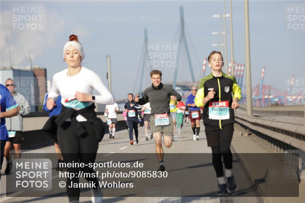 03.10.2025 - Köhlbrandbrückenlauf Jannik Wohlers http://msf.ph/oto/9085830 03.10.2025 09:57:00 Position 3 3162 meine-sportfotos.de