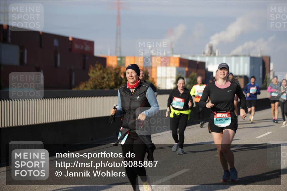 03.10.2025 - Köhlbrandbrückenlauf Jannik Wohlers http://msf.ph/oto/9085867 03.10.2025 10:07:37 Position 3 2050 meine-sportfotos.de