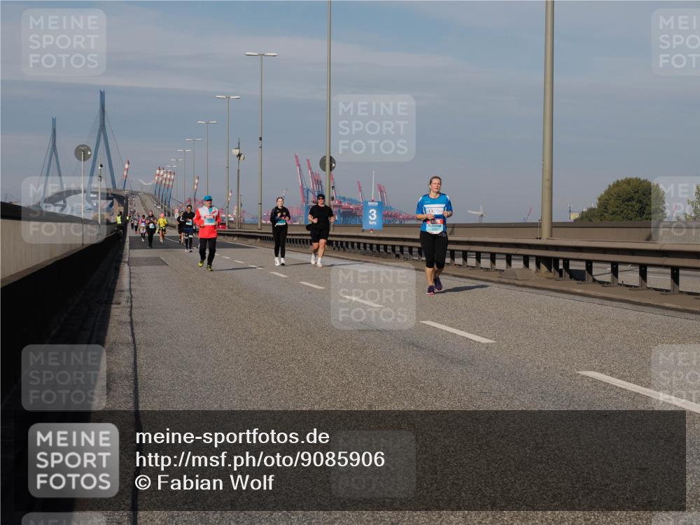 03.10.2025 - Köhlbrandbrückenlauf Fabian Wolf http://msf.ph/oto/9085906 03.10.2025 10:20:38 Position 3 3 meine-sportfotos.de