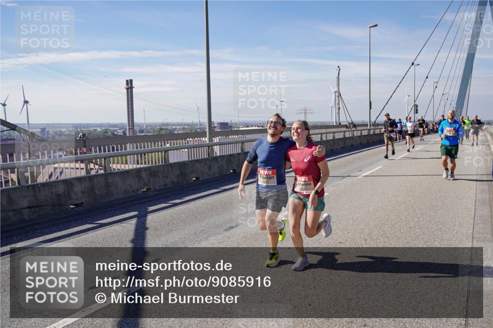 03.10.2025 - Köhlbrandbrückenlauf Michael Burmester http://msf.ph/oto/9085916 03.10.2025 12:43:24 Position 2 4327 meine-sportfotos.de
