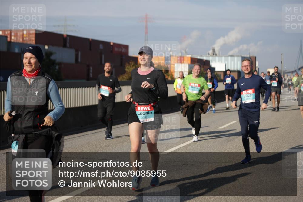 03.10.2025 - Köhlbrandbrückenlauf Jannik Wohlers http://msf.ph/oto/9085955 03.10.2025 10:07:39 Position 3 2050, 2509 meine-sportfotos.de