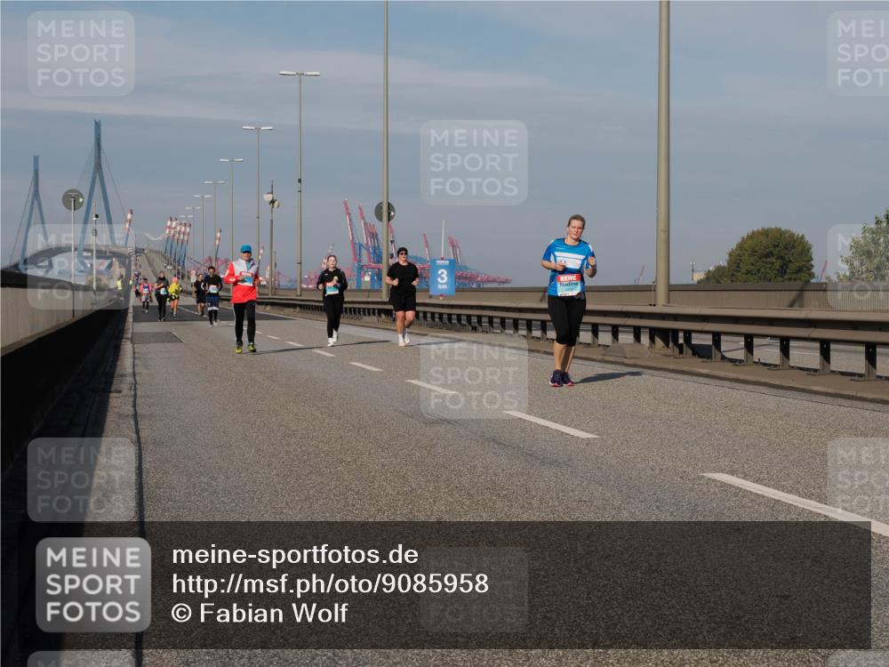 03.10.2025 - Köhlbrandbrückenlauf Fabian Wolf http://msf.ph/oto/9085958 03.10.2025 10:20:39 Position 3  meine-sportfotos.de