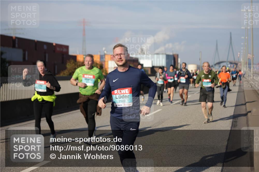 03.10.2025 - Köhlbrandbrückenlauf Jannik Wohlers http://msf.ph/oto/9086013 03.10.2025 10:07:40 Position 3 2509 meine-sportfotos.de
