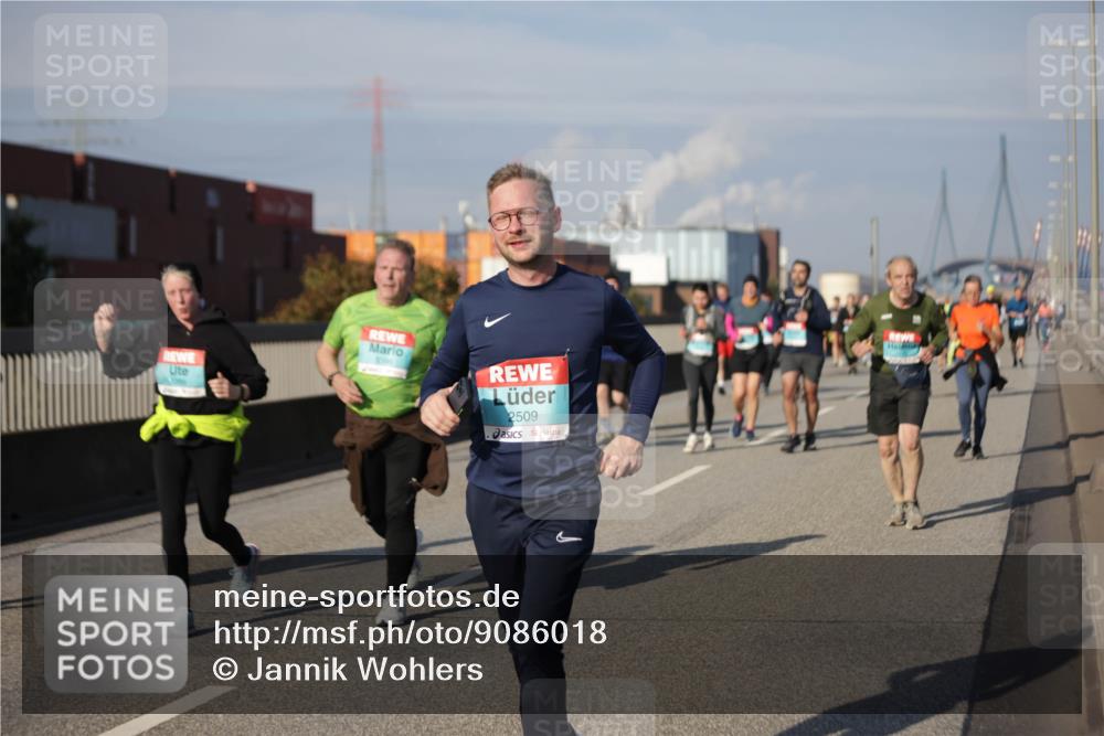 03.10.2025 - Köhlbrandbrückenlauf Jannik Wohlers http://msf.ph/oto/9086018 03.10.2025 10:07:40 Position 3 2509 meine-sportfotos.de