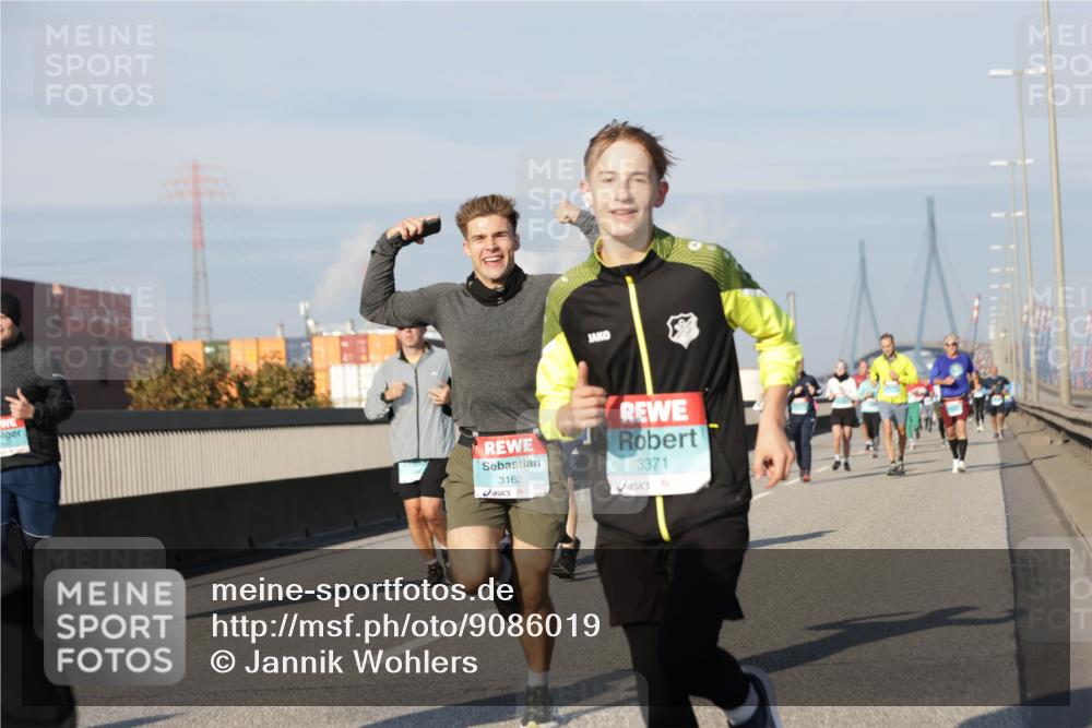 03.10.2025 - Köhlbrandbrückenlauf Jannik Wohlers http://msf.ph/oto/9086019 03.10.2025 09:57:04 Position 3 3162, 3371 meine-sportfotos.de