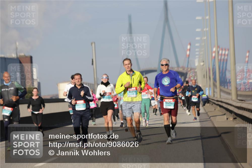03.10.2025 - Köhlbrandbrückenlauf Jannik Wohlers http://msf.ph/oto/9086026 03.10.2025 09:57:05 Position 3 1611, 1768, 3406 meine-sportfotos.de