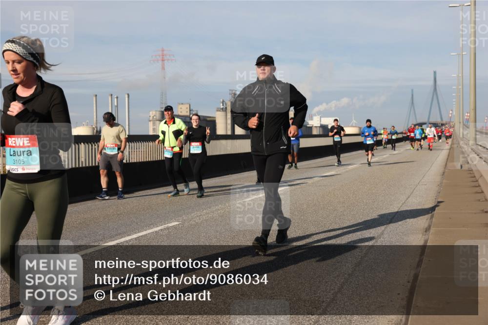 03.10.2025 - Köhlbrandbrückenlauf Lena Gebhardt http://msf.ph/oto/9086034 03.10.2025 10:05:46 Position 2 3105 meine-sportfotos.de