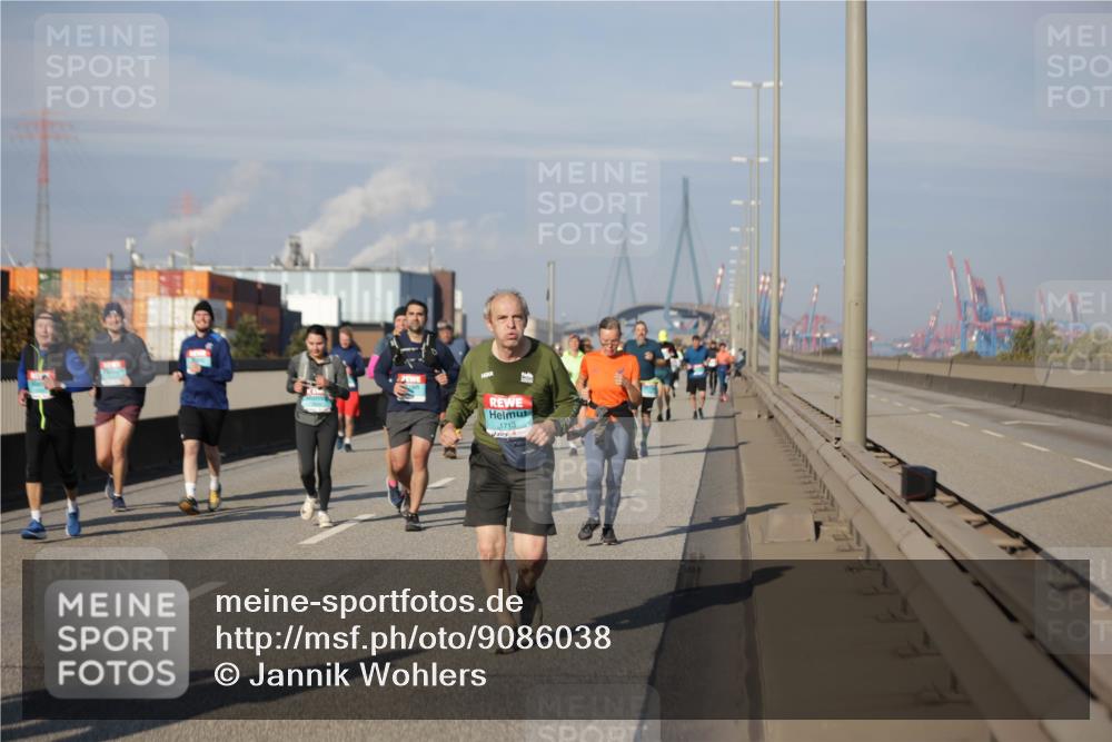 03.10.2025 - Köhlbrandbrückenlauf Jannik Wohlers http://msf.ph/oto/9086038 03.10.2025 10:07:42 Position 3 1713 meine-sportfotos.de