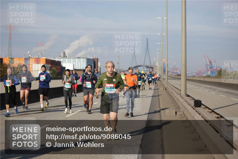 03.10.2025 - Köhlbrandbrückenlauf Jannik Wohlers http://msf.ph/oto/9086045 03.10.2025 10:07:42 Position 3 1713 meine-sportfotos.de