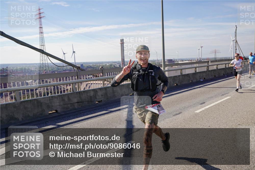 03.10.2025 - Köhlbrandbrückenlauf Michael Burmester http://msf.ph/oto/9086046 03.10.2025 12:43:28 Position 2  meine-sportfotos.de