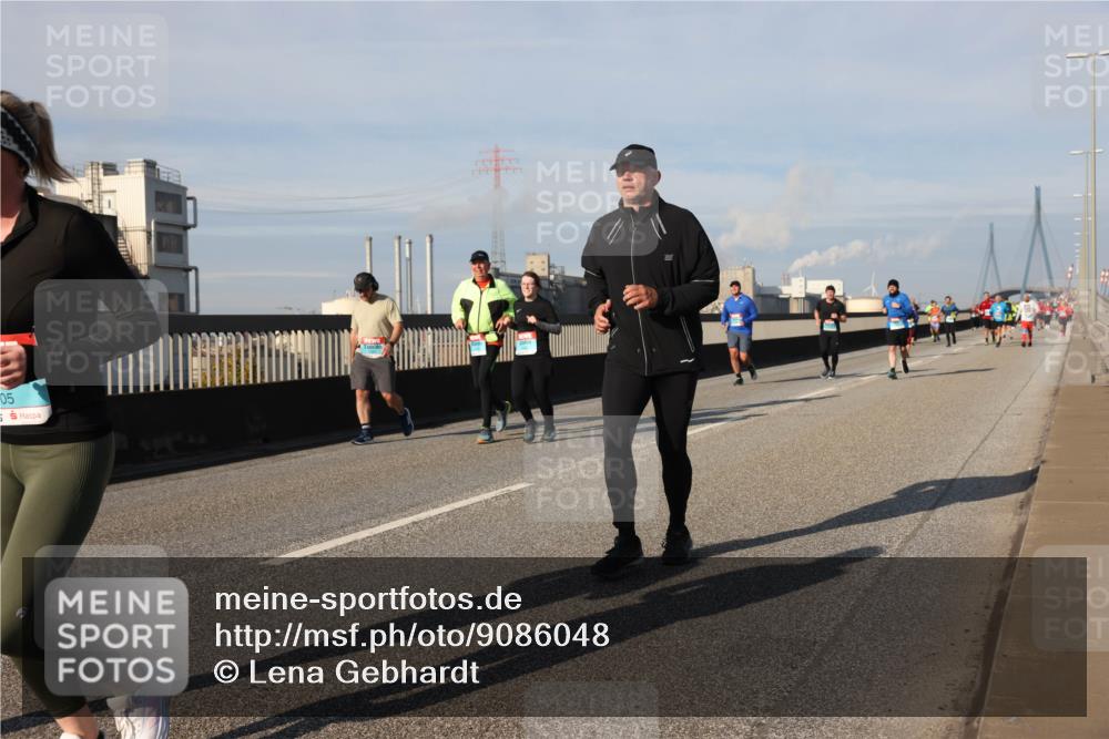 03.10.2025 - Köhlbrandbrückenlauf Lena Gebhardt http://msf.ph/oto/9086048 03.10.2025 10:05:46 Position 2 05, 5 meine-sportfotos.de