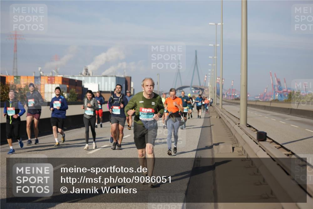 03.10.2025 - Köhlbrandbrückenlauf Jannik Wohlers http://msf.ph/oto/9086051 03.10.2025 10:07:42 Position 3 1713 meine-sportfotos.de