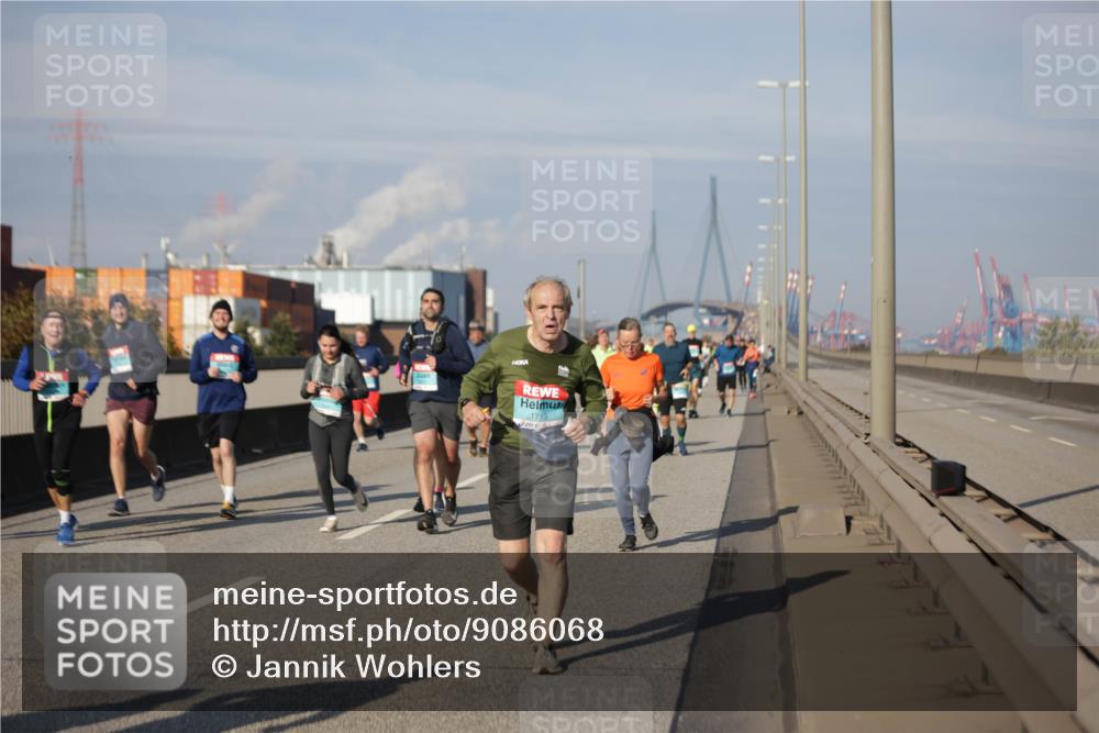 03.10.2025 - Köhlbrandbrückenlauf Jannik Wohlers http://msf.ph/oto/9086068 03.10.2025 10:07:42 Position 3 1713 meine-sportfotos.de