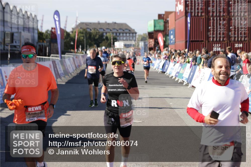 03.10.2025 - Köhlbrandbrückenlauf Jannik Wohlers http://msf.ph/oto/9086074 03.10.2025 13:18:49 Ziel 4077, 4556, 4756, 4812, 5115, 6429, 6500, 6506, 6556, 6596, 6795 meine-sportfotos.de