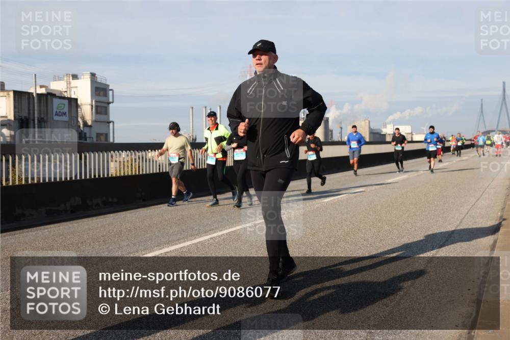 03.10.2025 - Köhlbrandbrückenlauf Lena Gebhardt http://msf.ph/oto/9086077 03.10.2025 10:05:46 Position 2  meine-sportfotos.de