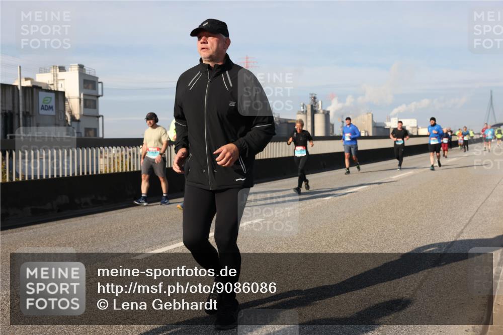 03.10.2025 - Köhlbrandbrückenlauf Lena Gebhardt http://msf.ph/oto/9086086 03.10.2025 10:05:47 Position 2  meine-sportfotos.de
