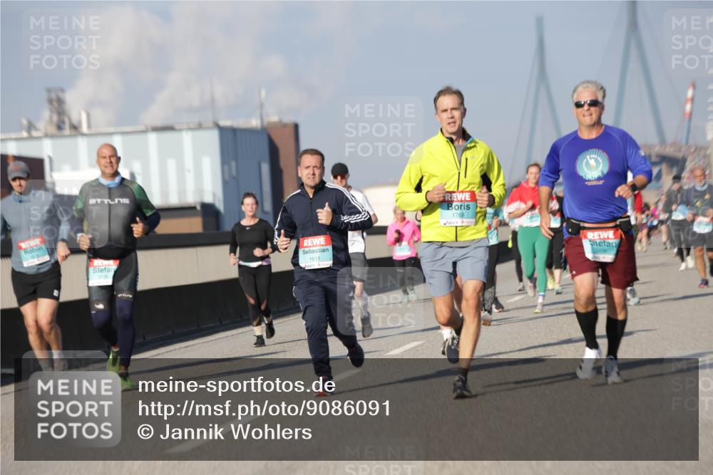 03.10.2025 - Köhlbrandbrückenlauf Jannik Wohlers http://msf.ph/oto/9086091 03.10.2025 09:57:08 Position 3 2126, 1611, 1768 meine-sportfotos.de