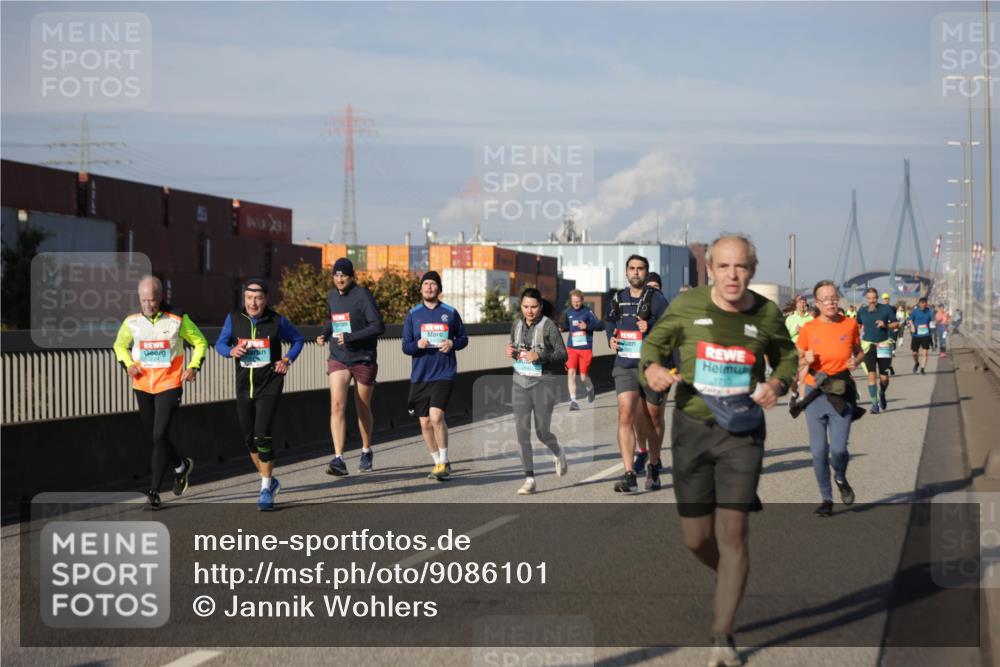 03.10.2025 - Köhlbrandbrückenlauf Jannik Wohlers http://msf.ph/oto/9086101 03.10.2025 10:07:43 Position 3  meine-sportfotos.de