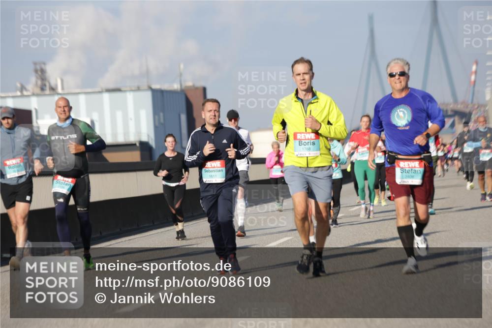 03.10.2025 - Köhlbrandbrückenlauf Jannik Wohlers http://msf.ph/oto/9086109 03.10.2025 09:57:08 Position 3 1611, 1768, 3406 meine-sportfotos.de