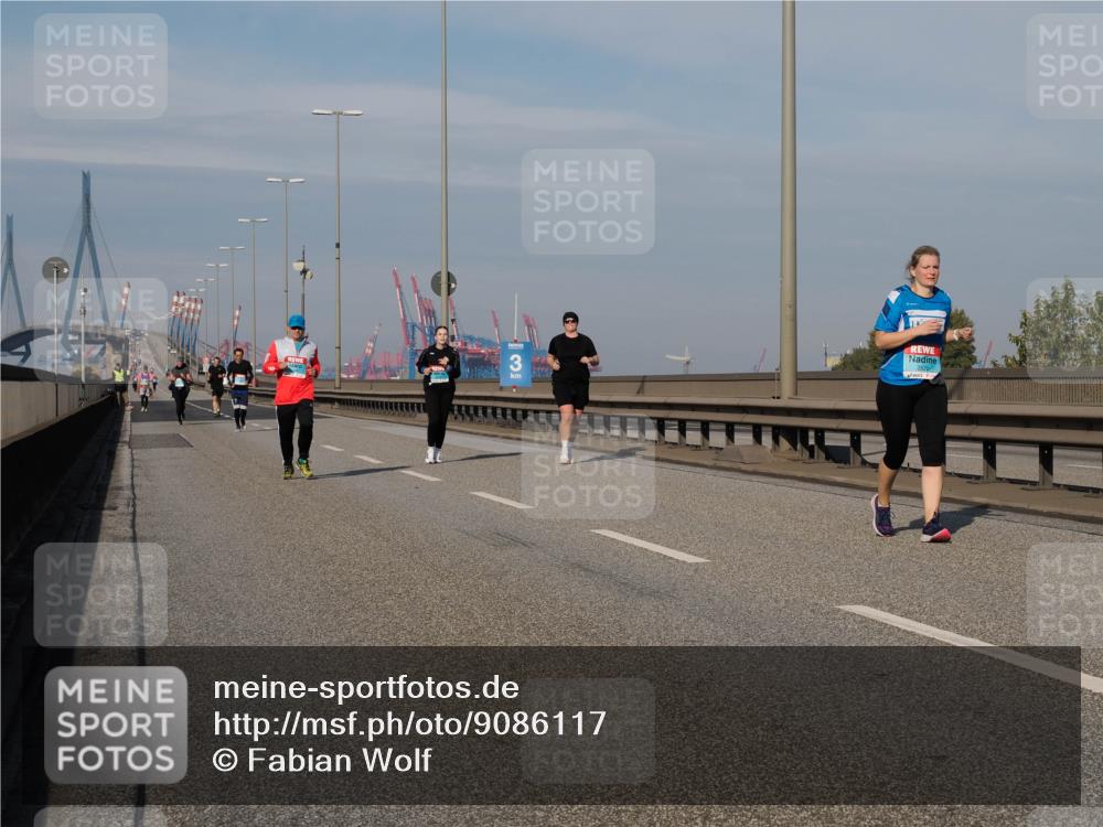 03.10.2025 - Köhlbrandbrückenlauf Fabian Wolf http://msf.ph/oto/9086117 03.10.2025 10:20:42 Position 3 3 meine-sportfotos.de