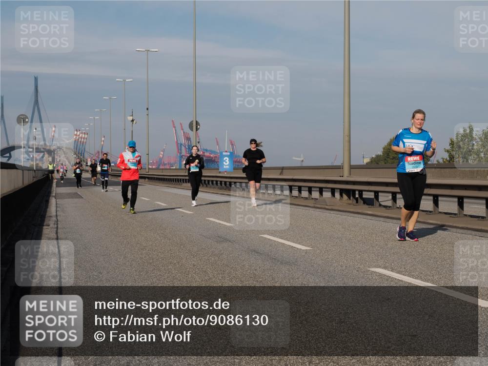 03.10.2025 - Köhlbrandbrückenlauf Fabian Wolf http://msf.ph/oto/9086130 03.10.2025 10:20:42 Position 3 822, 2520 meine-sportfotos.de