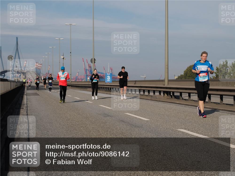 03.10.2025 - Köhlbrandbrückenlauf Fabian Wolf http://msf.ph/oto/9086142 03.10.2025 10:20:43 Position 3 2520 meine-sportfotos.de