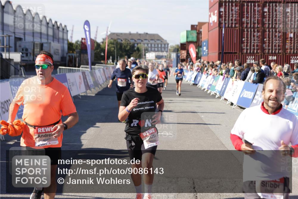03.10.2025 - Köhlbrandbrückenlauf Jannik Wohlers http://msf.ph/oto/9086143 03.10.2025 13:18:49 Ziel 4077, 4556, 4756, 4812, 5115, 6429, 6500, 6506, 6556, 6596, 6795 meine-sportfotos.de