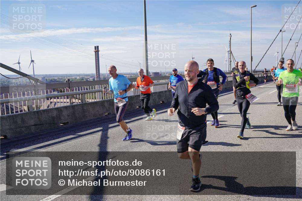 03.10.2025 - Köhlbrandbrückenlauf Michael Burmester http://msf.ph/oto/9086161 03.10.2025 12:43:31 Position 2  meine-sportfotos.de