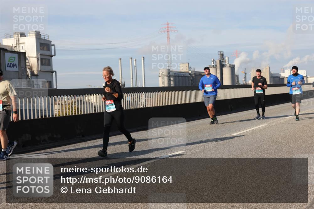 03.10.2025 - Köhlbrandbrückenlauf Lena Gebhardt http://msf.ph/oto/9086164 03.10.2025 10:05:49 Position 2 2574 meine-sportfotos.de
