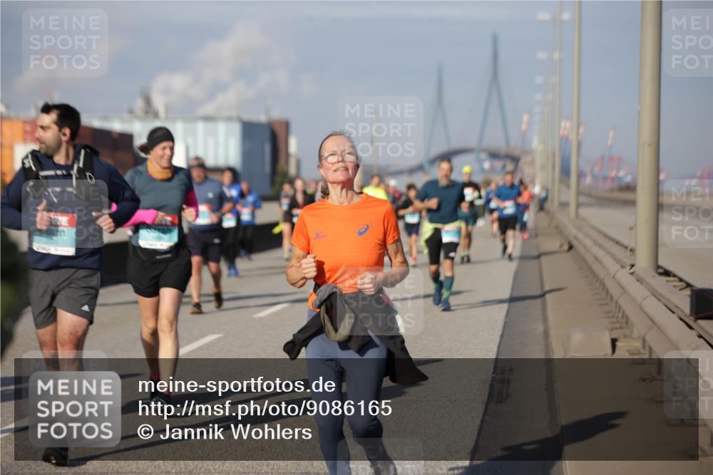 03.10.2025 - Köhlbrandbrückenlauf Jannik Wohlers http://msf.ph/oto/9086165 03.10.2025 10:07:45 Position 3  meine-sportfotos.de