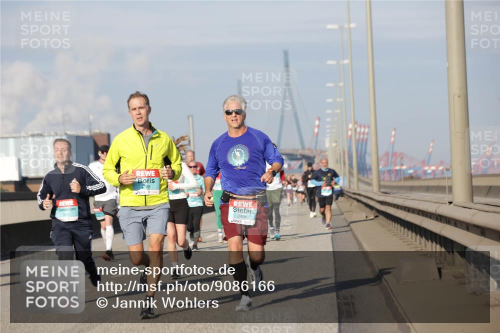 03.10.2025 - Köhlbrandbrückenlauf Jannik Wohlers http://msf.ph/oto/9086166 03.10.2025 09:57:10 Position 3 1611, 1768, 3406 meine-sportfotos.de