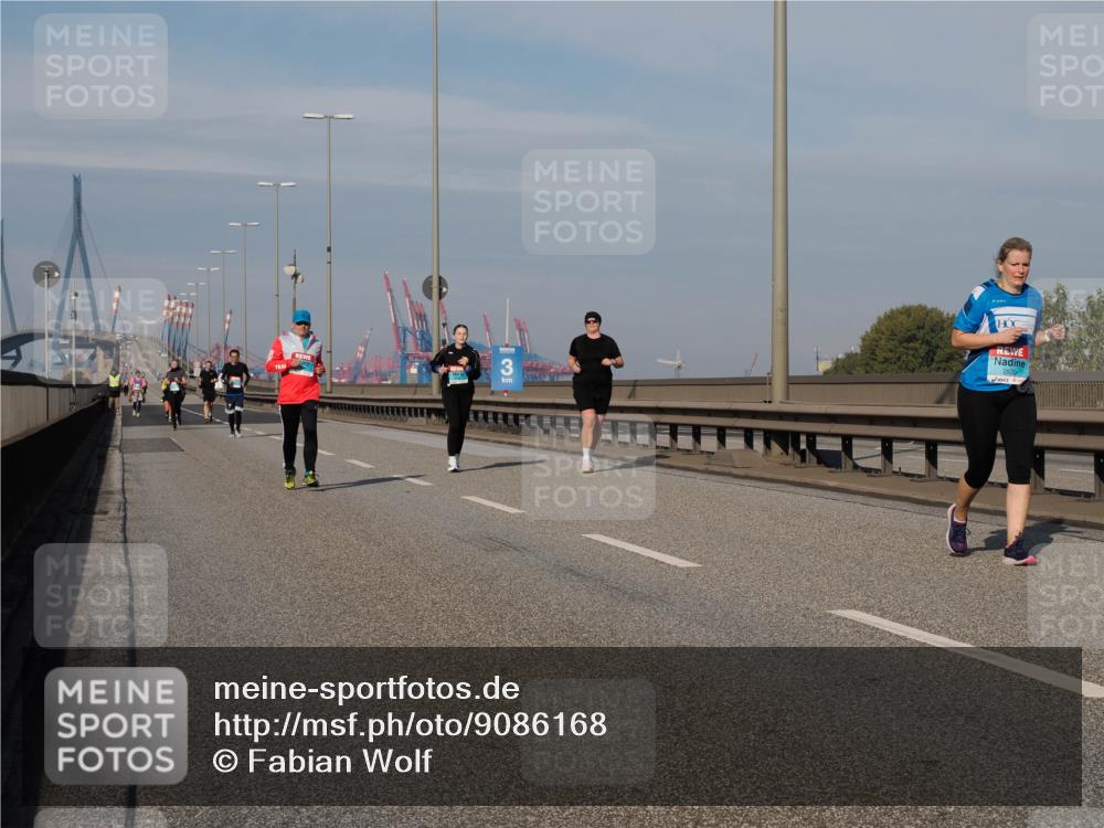 03.10.2025 - Köhlbrandbrückenlauf Fabian Wolf http://msf.ph/oto/9086168 03.10.2025 10:20:43 Position 3 3, 3, 2520 meine-sportfotos.de