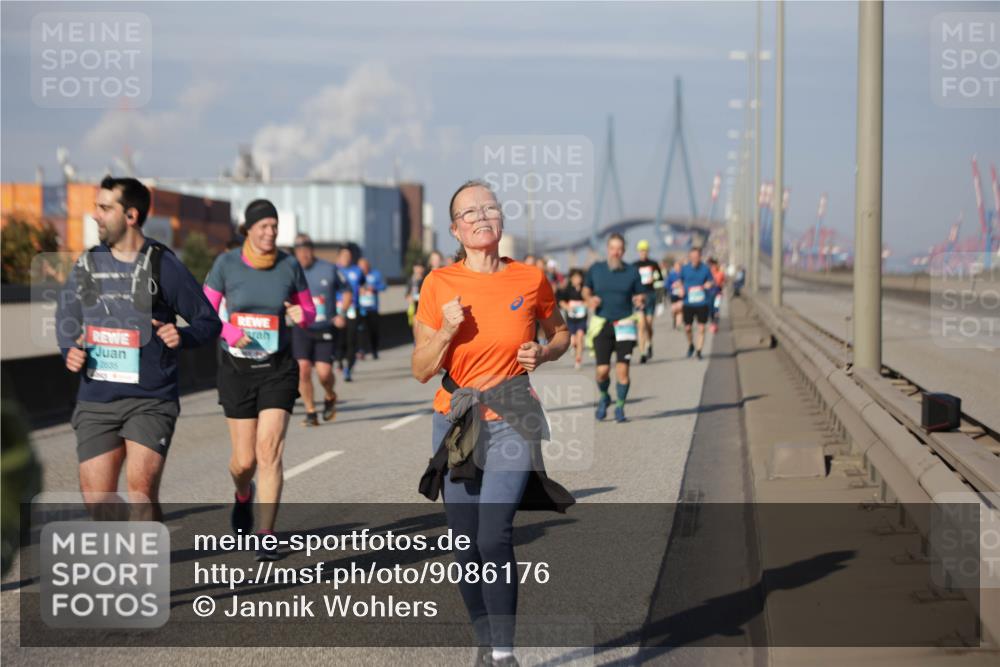 03.10.2025 - Köhlbrandbrückenlauf Jannik Wohlers http://msf.ph/oto/9086176 03.10.2025 10:07:45 Position 3 12685 meine-sportfotos.de