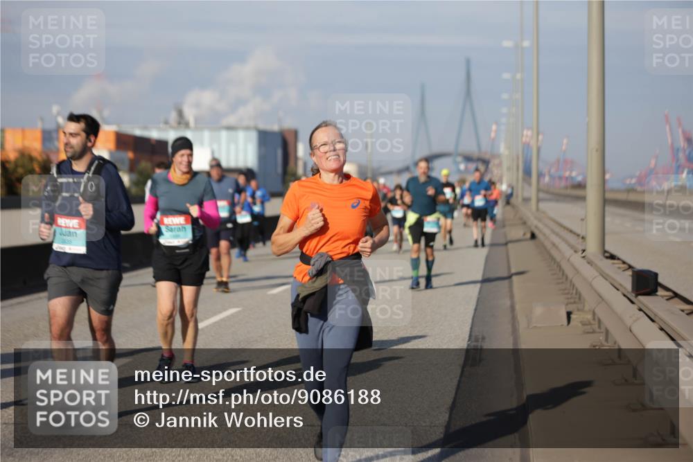 03.10.2025 - Köhlbrandbrückenlauf Jannik Wohlers http://msf.ph/oto/9086188 03.10.2025 10:07:45 Position 3 2015 meine-sportfotos.de
