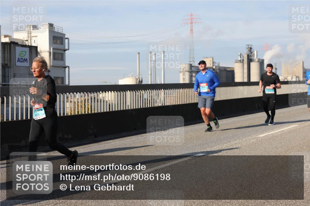 03.10.2025 - Köhlbrandbrückenlauf Lena Gebhardt http://msf.ph/oto/9086198 03.10.2025 10:05:49 Position 2 2574 meine-sportfotos.de