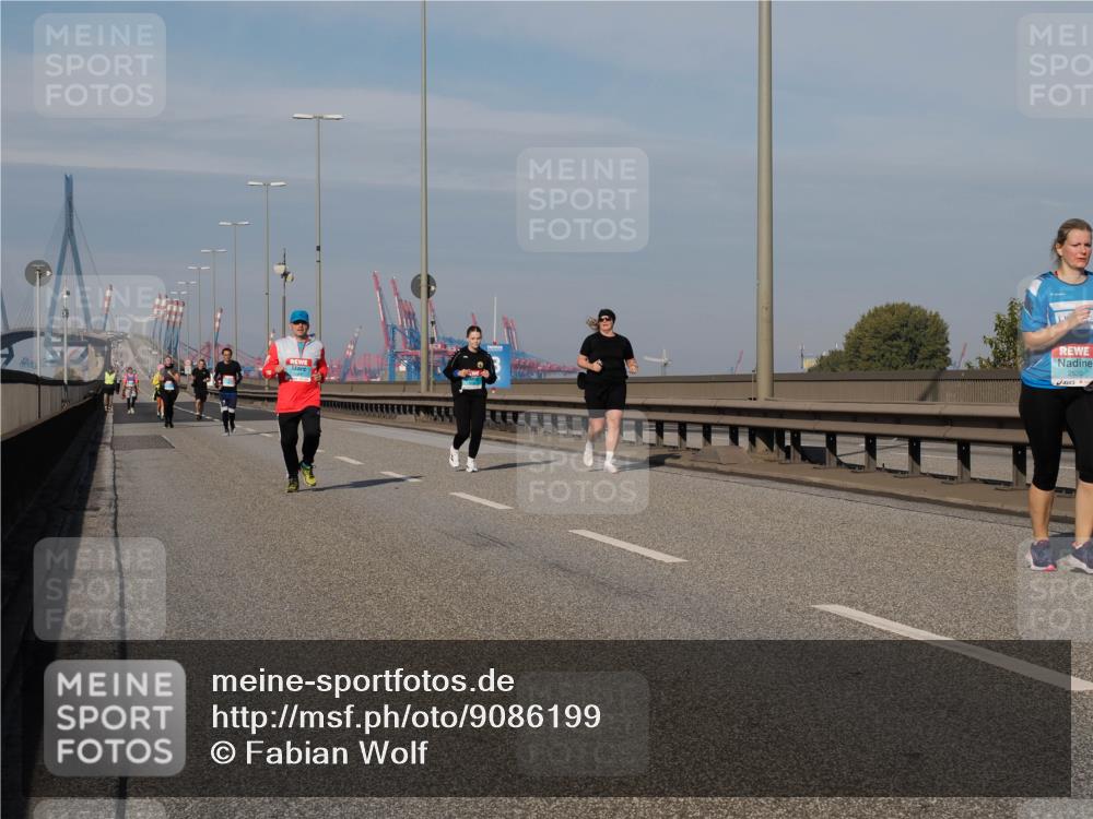 03.10.2025 - Köhlbrandbrückenlauf Fabian Wolf http://msf.ph/oto/9086199 03.10.2025 10:20:44 Position 3 2520 meine-sportfotos.de