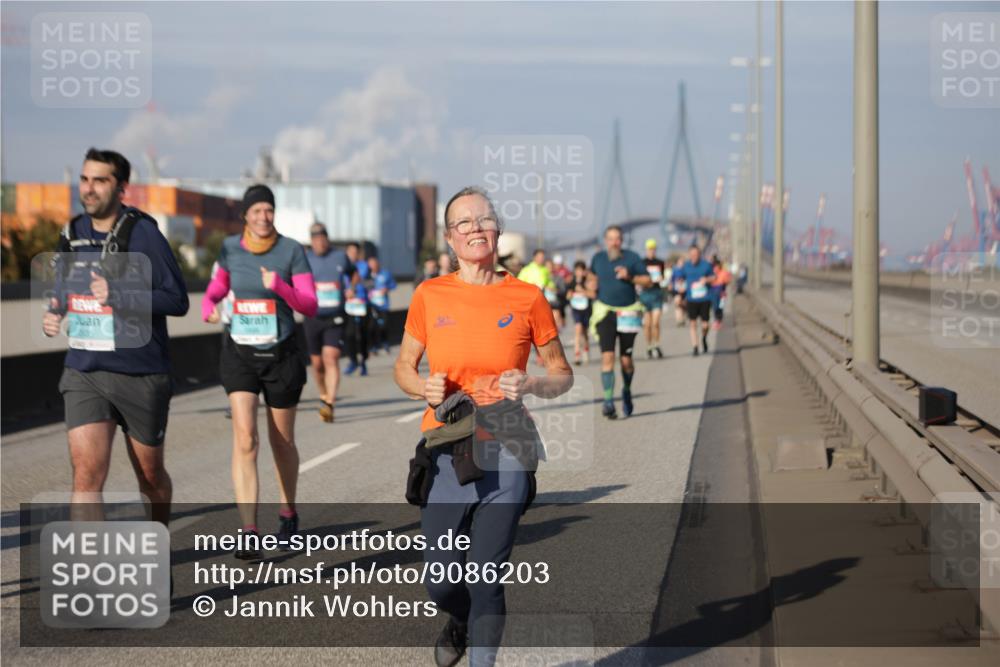 03.10.2025 - Köhlbrandbrückenlauf Jannik Wohlers http://msf.ph/oto/9086203 03.10.2025 10:07:45 Position 3  meine-sportfotos.de