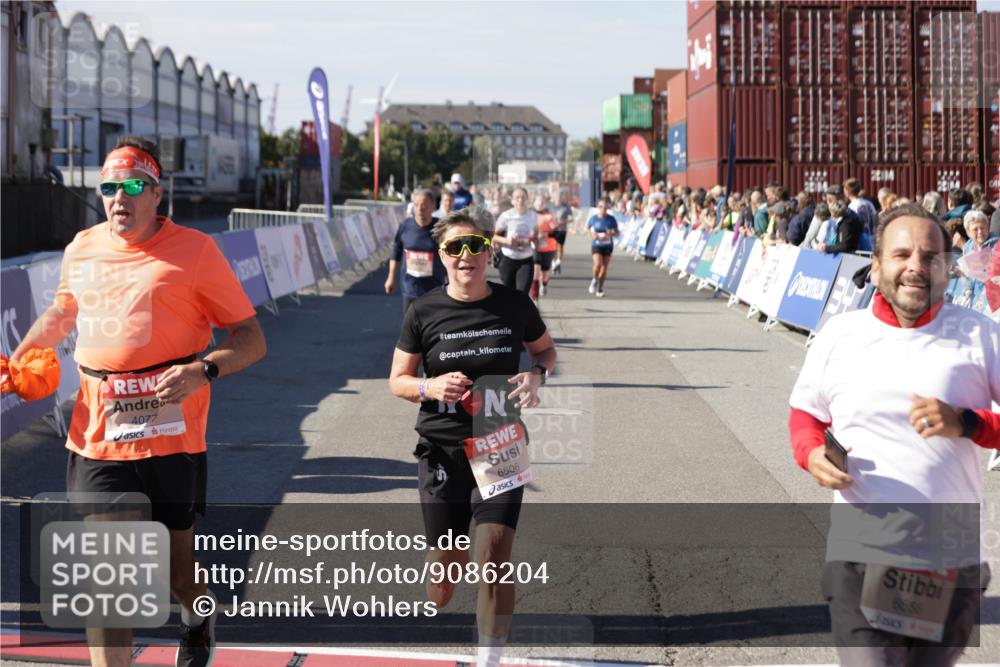 03.10.2025 - Köhlbrandbrückenlauf Jannik Wohlers http://msf.ph/oto/9086204 03.10.2025 13:18:49 Ziel 4077, 4556, 4756, 4812, 5115, 6429, 6500, 6506, 6556, 6596, 6795 meine-sportfotos.de