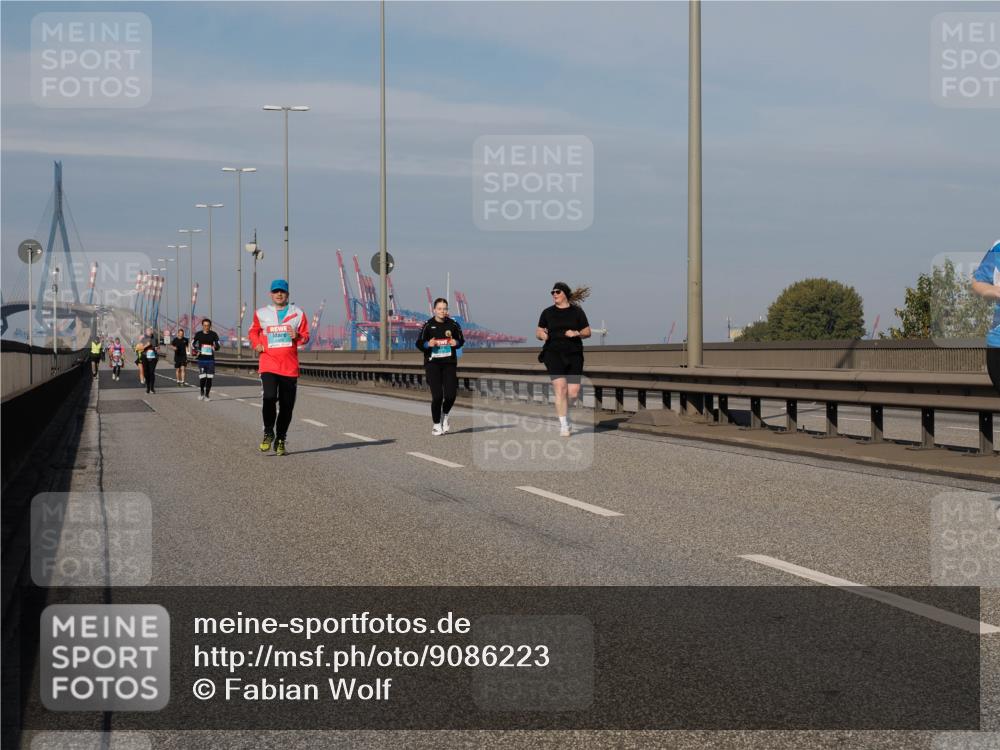 03.10.2025 - Köhlbrandbrückenlauf Fabian Wolf http://msf.ph/oto/9086223 03.10.2025 10:20:44 Position 3  meine-sportfotos.de