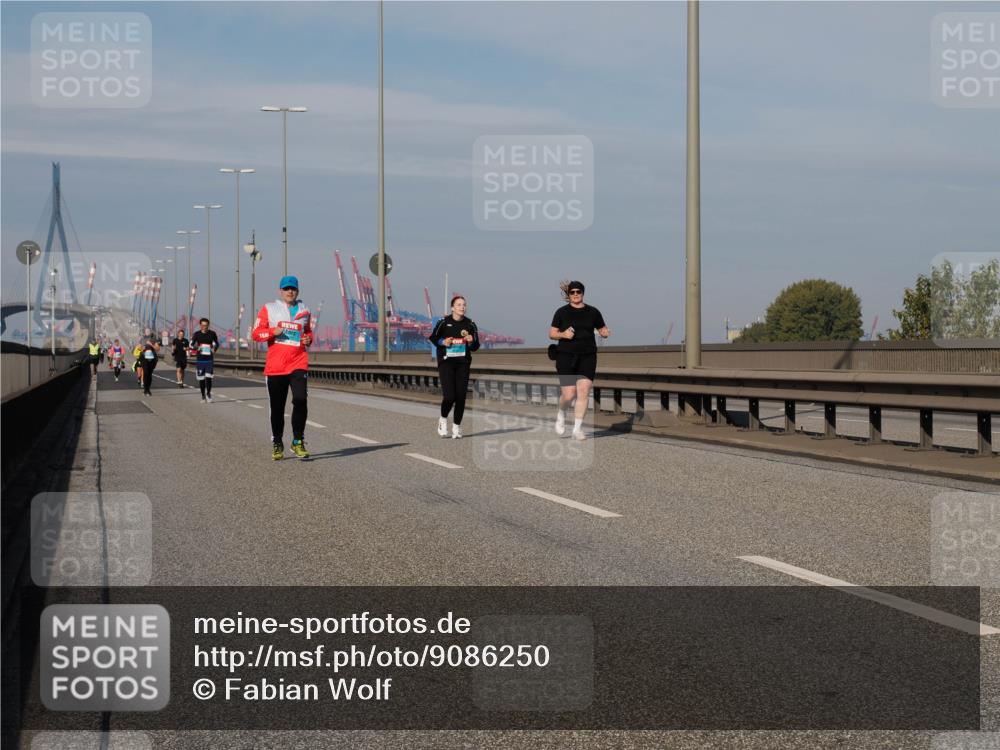 03.10.2025 - Köhlbrandbrückenlauf Fabian Wolf http://msf.ph/oto/9086250 03.10.2025 10:20:44 Position 3  meine-sportfotos.de