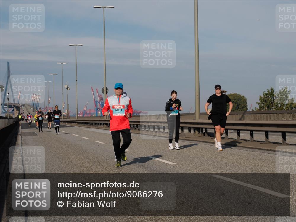 03.10.2025 - Köhlbrandbrückenlauf Fabian Wolf http://msf.ph/oto/9086276 03.10.2025 10:20:48 Position 3 2306 meine-sportfotos.de