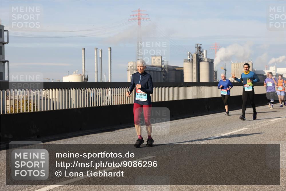 03.10.2025 - Köhlbrandbrückenlauf Lena Gebhardt http://msf.ph/oto/9086296 03.10.2025 10:05:56 Position 2 2136 meine-sportfotos.de