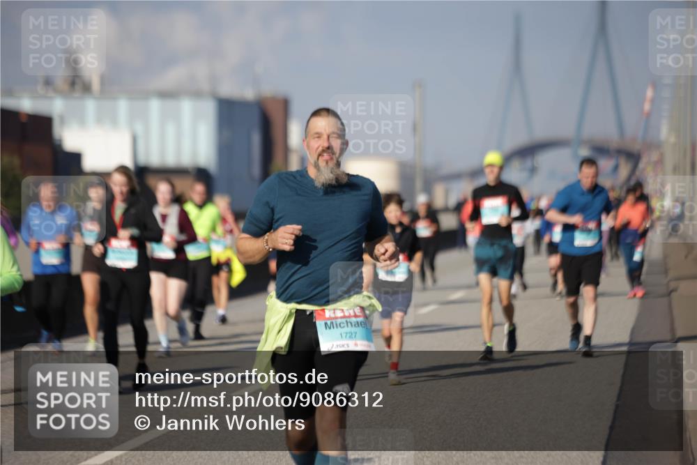 03.10.2025 - Köhlbrandbrückenlauf Jannik Wohlers http://msf.ph/oto/9086312 03.10.2025 10:07:49 Position 3 1727 meine-sportfotos.de