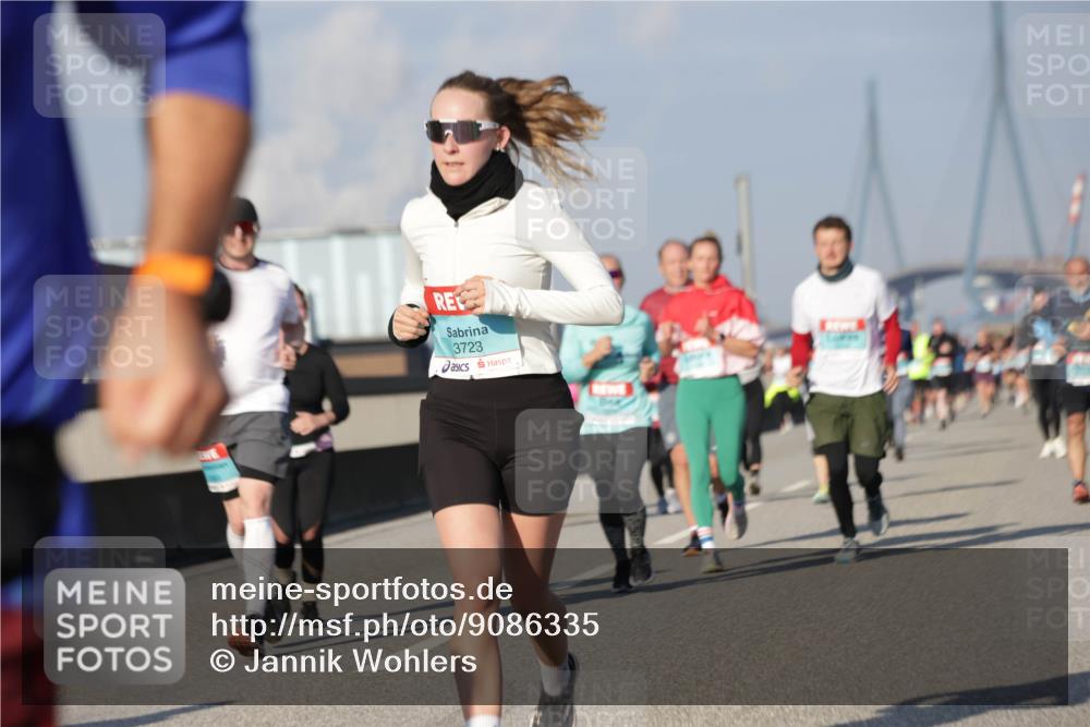 03.10.2025 - Köhlbrandbrückenlauf Jannik Wohlers http://msf.ph/oto/9086335 03.10.2025 09:57:13 Position 3 3723 meine-sportfotos.de