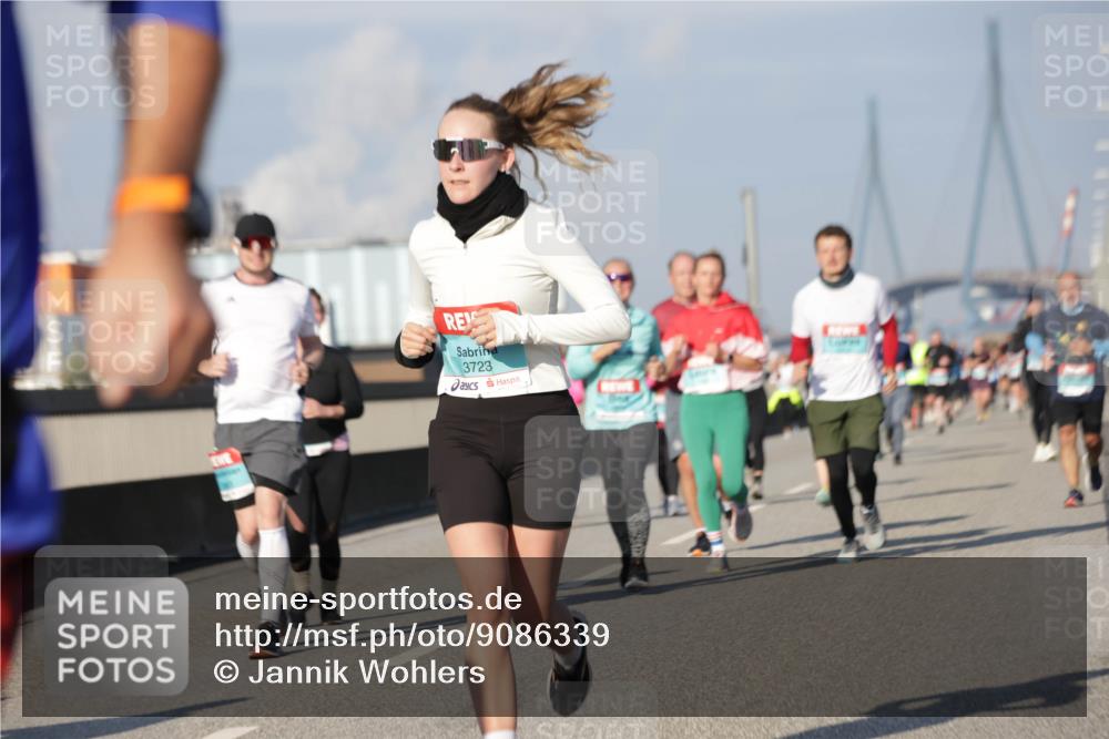 03.10.2025 - Köhlbrandbrückenlauf Jannik Wohlers http://msf.ph/oto/9086339 03.10.2025 09:57:13 Position 3 3723 meine-sportfotos.de