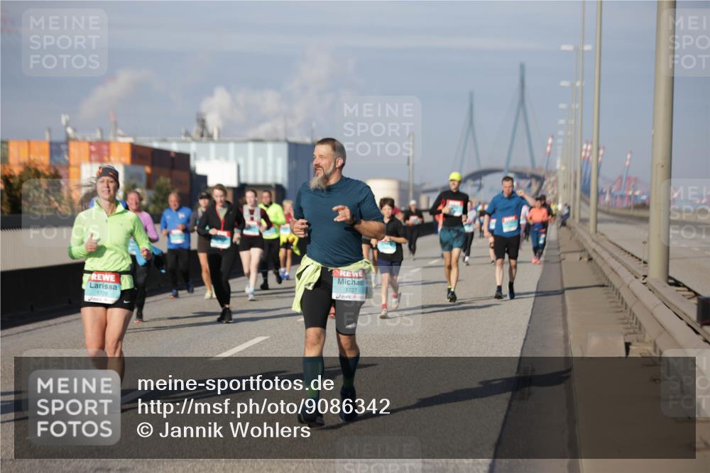 03.10.2025 - Köhlbrandbrückenlauf Jannik Wohlers http://msf.ph/oto/9086342 03.10.2025 10:07:50 Position 3 1726, 1727 meine-sportfotos.de