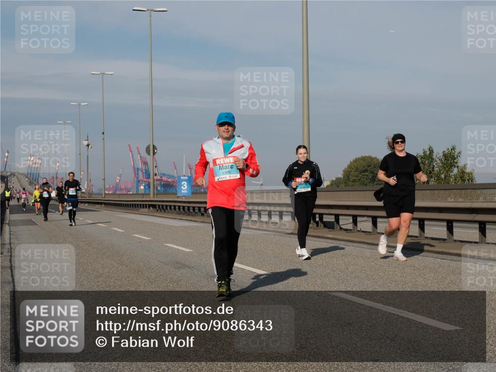 03.10.2025 - Köhlbrandbrückenlauf Fabian Wolf http://msf.ph/oto/9086343 03.10.2025 10:20:49 Position 3 2306, 3 meine-sportfotos.de